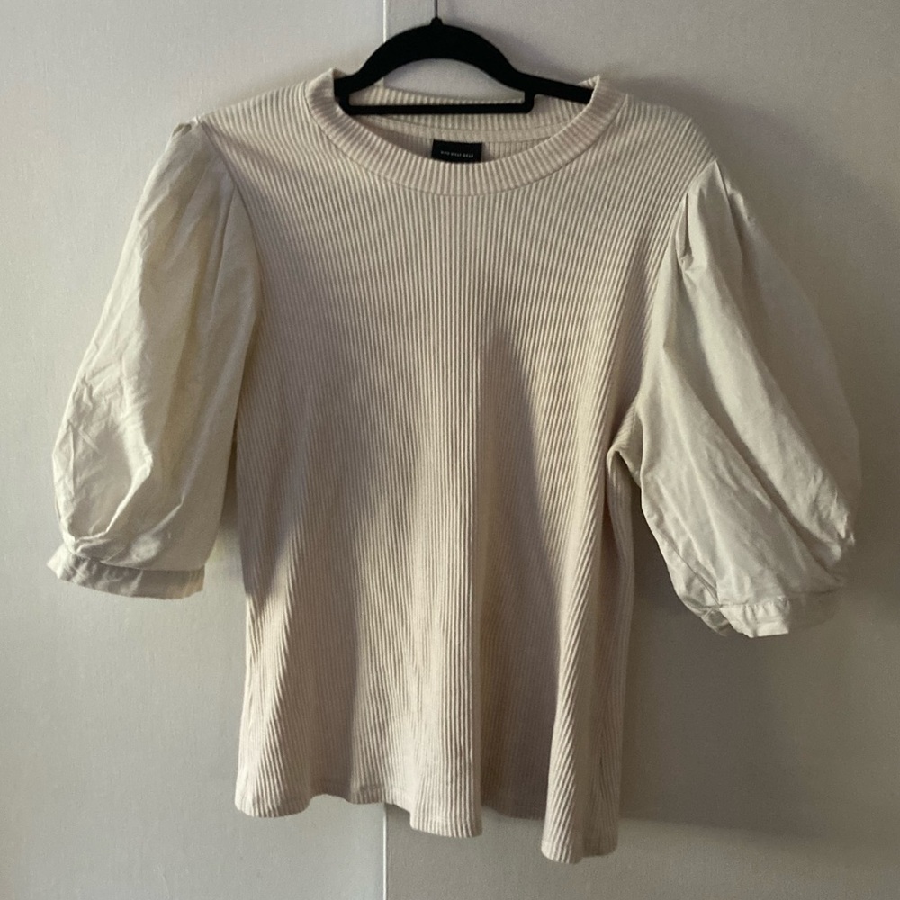 WHO WHAT WEAR cream ribbed puff sleeve top
